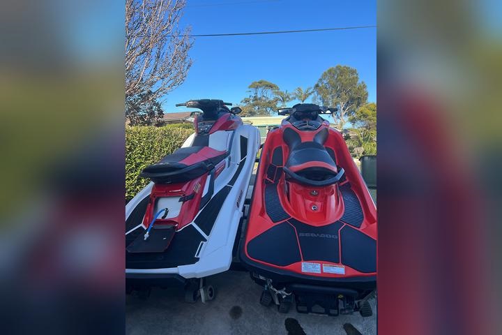 Petrol Seadoo Jet Ski, durable Seadoo jet ski, three-seater jet ski, high-speed watercraft, recreational jet ski, efficient Seadoo waverunner, water sports jet ski, large Seadoo jet ski